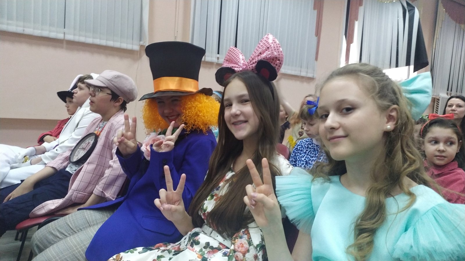 &amp;quot;BEST FRIENDS TALENT SHOW&amp;quot;.