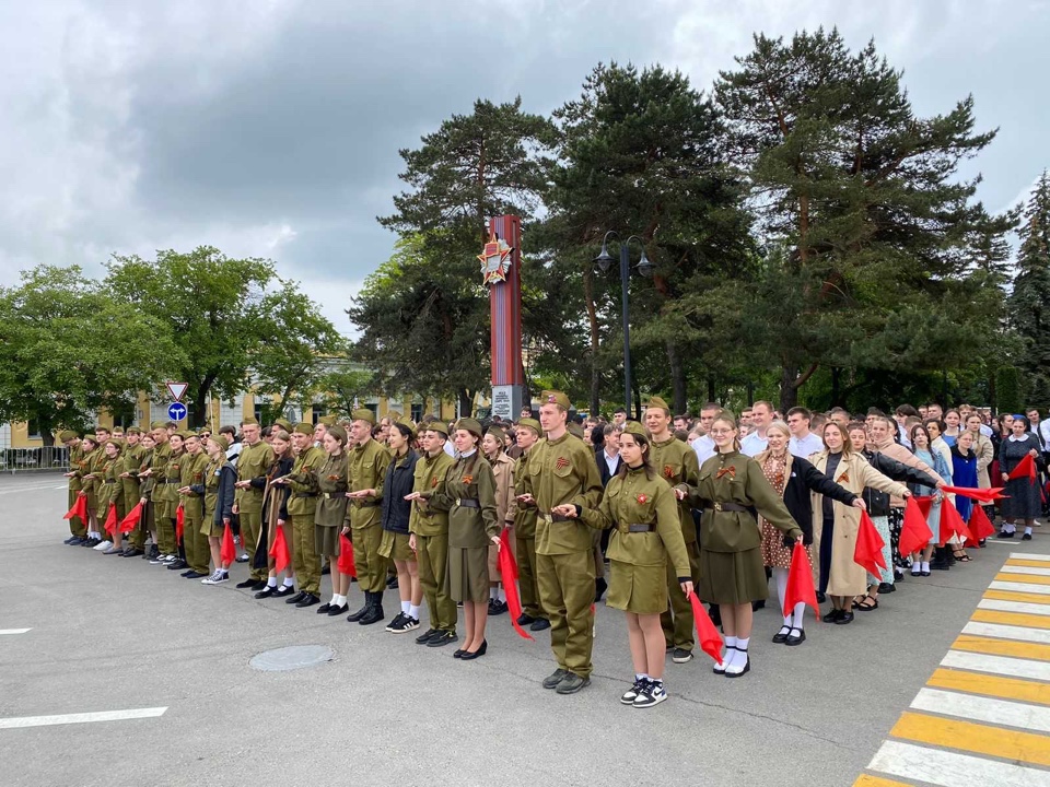 . В Ставрополе этом году - без традиционного шествия Бессмертного полка (его перевели в онлайн-формат по соображениям безопасности).